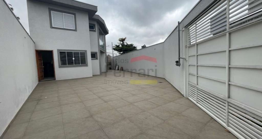 Novo Sobrado 123m² no Parque São Domingos, com 3 dormitórios, quintal com churrasqueira e 6 vagas.