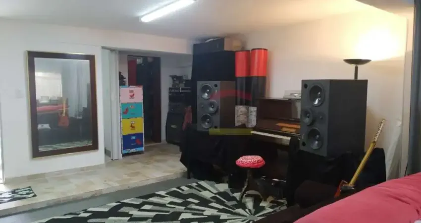 CASA NO JARDSÃO PAULO COM 4 DORMITÓRIOS, 4 WCS, 2DEPÓSITOS, 2 BAGAS DE GARAGEM - POSSUI 4 NÍVEIS