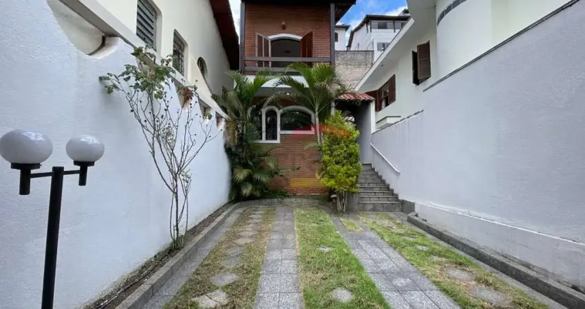 Casa com 3 quartos para alugar na Rua Santo Adalberto, 259, Jardim Franca, São Paulo
