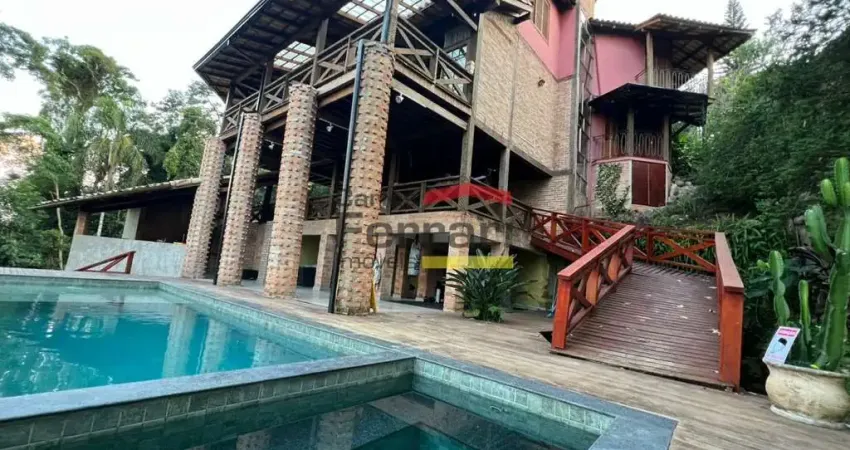 Casa em condomínio fechado com 3 quartos serra da cantareira