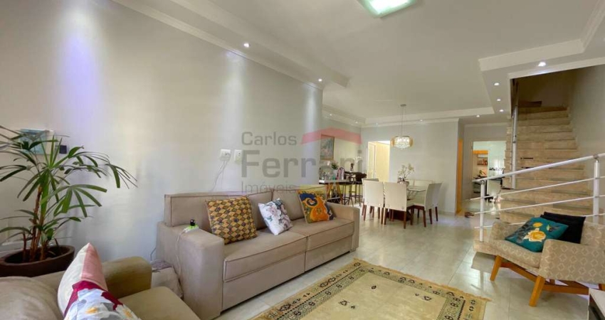 Casa à venda em Santana 4 suítes e 4vagas de garagem.