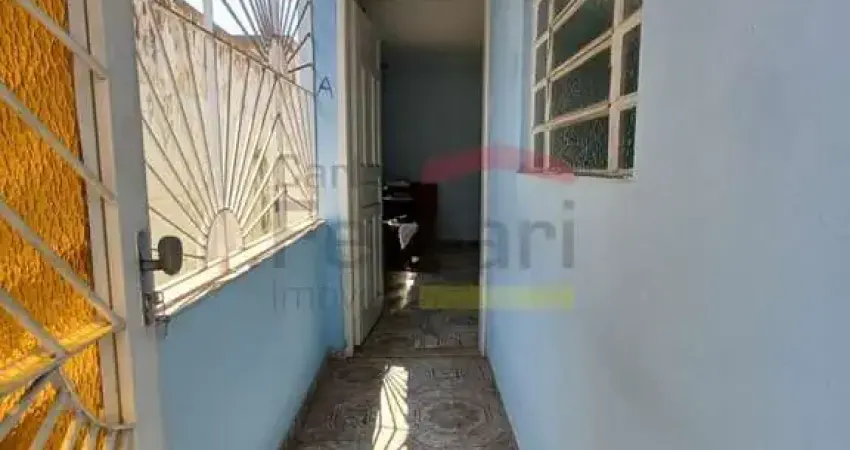 São 2 casas  térrea no mesmo terreno na Vila Gustavo