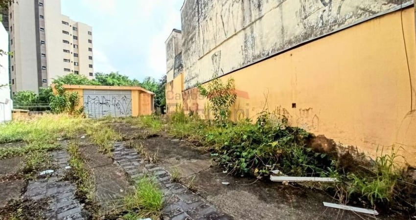Terreno plano comercial a venda em Santana com 565m² e 2 frentes!