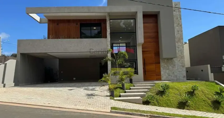 Sobrado à venda com 4 suítes e 6 vagas no Reserva São Nicolau