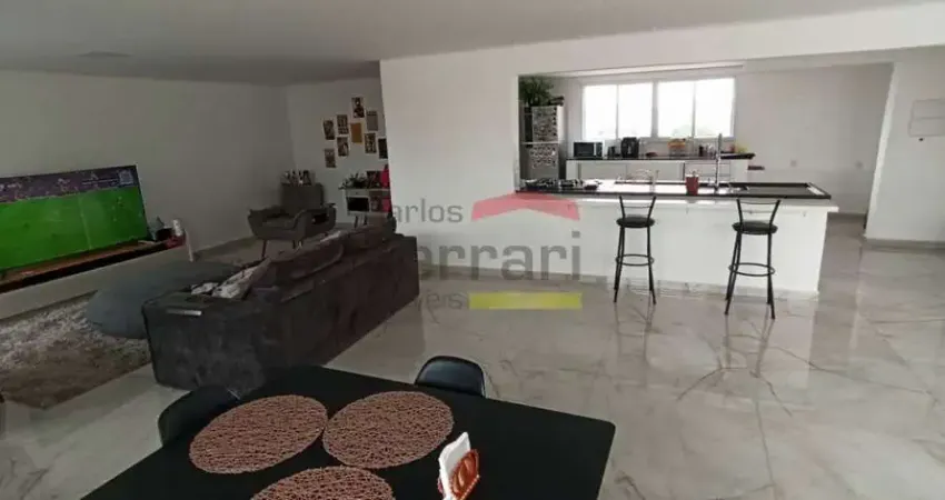Oportunidade; apartamento cm 3 dormitórios, sala cozinha , com uma vaga de garagem.