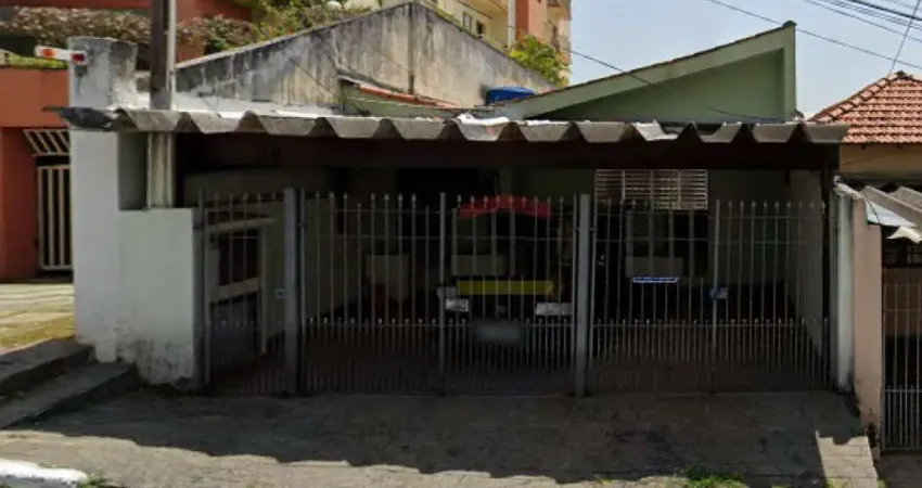 CASA TÉRREEA COM  3 DORMITÓRIOS, SENDO 1 SUÍTE, 2 VAGAS + QUINTAL COM CHURRASQUEIRA