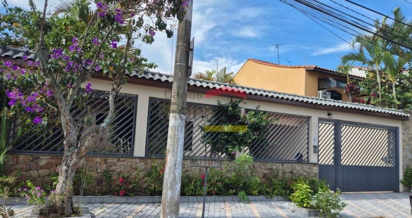 Casa Térrea no Jardim Guapira, com 3 quartos, 3 vagas, em rua fechada
