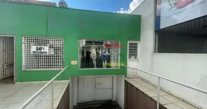 Locação de loja comercial de 55m² em Santa Teresinha, com 01 vaga e 01 banheiro.