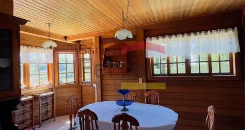 Linda casa contemporânea em condomínio . 3 pavimentos Mairiporã .