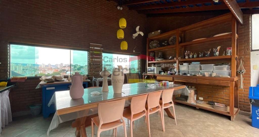 Imóvel Comercial Versátil ? 500m² de Área Construída em Terreno de 320m²