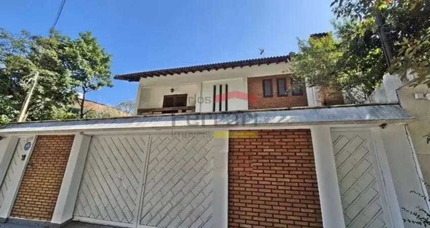 Sobrado nas Palmas do Tremembé, com 3 suites, 3 vagas e piscina