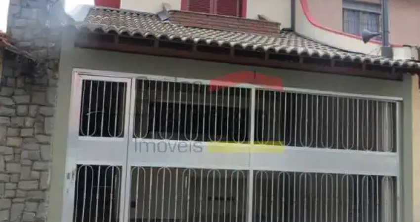 Sobrado na Água Fria para Locação - 3 quartos, 1 suíte c/ banheira, quintal, churrasqueira e 2 vagas