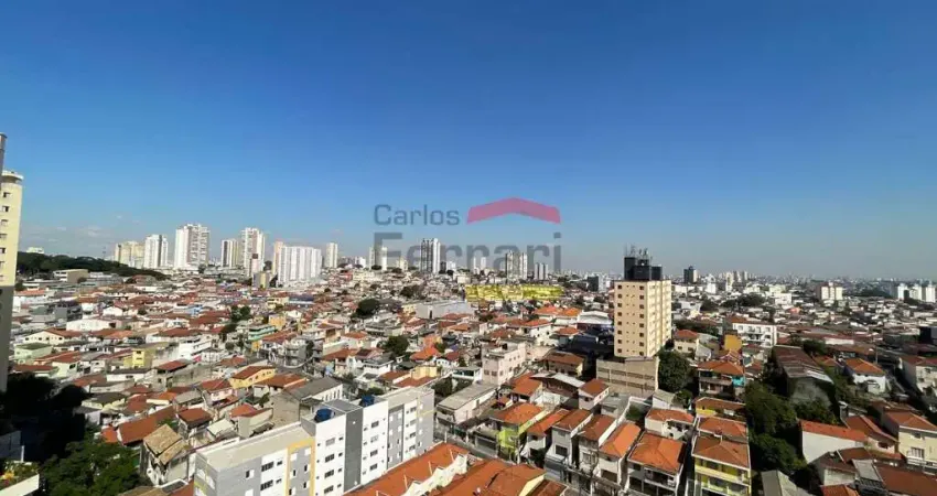 Apartamento na Santa Teresinha de 50 m2, andar alto, 2 dormitórios e 1 vaga. Condomínio com lazer.