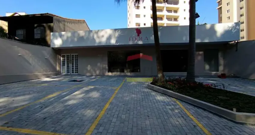 Casa Comercial com Vaga para 12 Carros na Frente !  ( Avenida Parada Pinto )