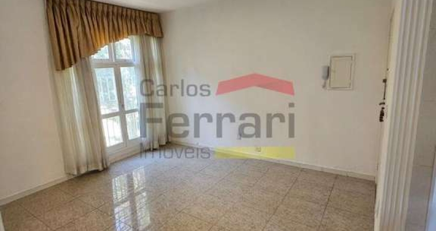 Apartamento à Venda, 03 dormitórios,  02 banheiros, sem vaga, sem elevador,