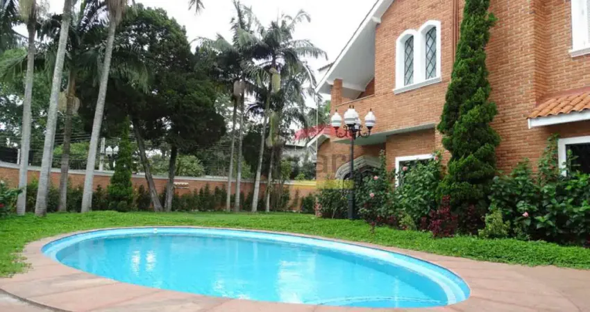Sobrado Imponente na Esquina Mais Valorizada do Jardim América - 1.355m² de Terreno, 12 Vagas