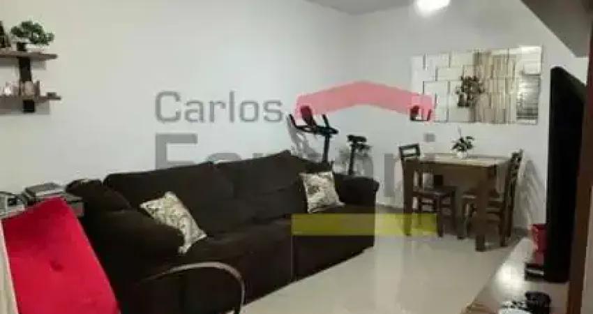 SOBRADO EM CONDOMÍNIO FECHADO - ÁGUA FRIA - 2 DORM. 2 WC. 1 VAGA. 60 M2