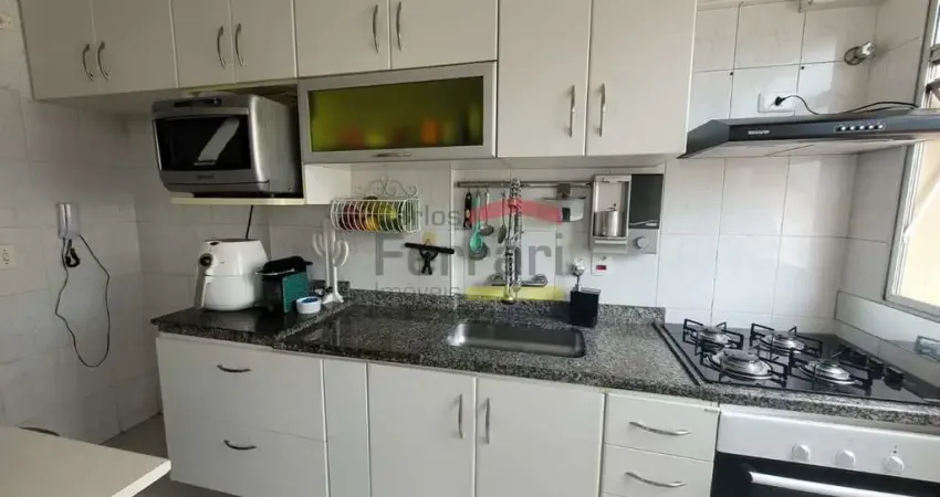 Apartamento com 2 dormitórios e 2 vagas, mobiliado para locação em Santana/Santa Teresinha.
