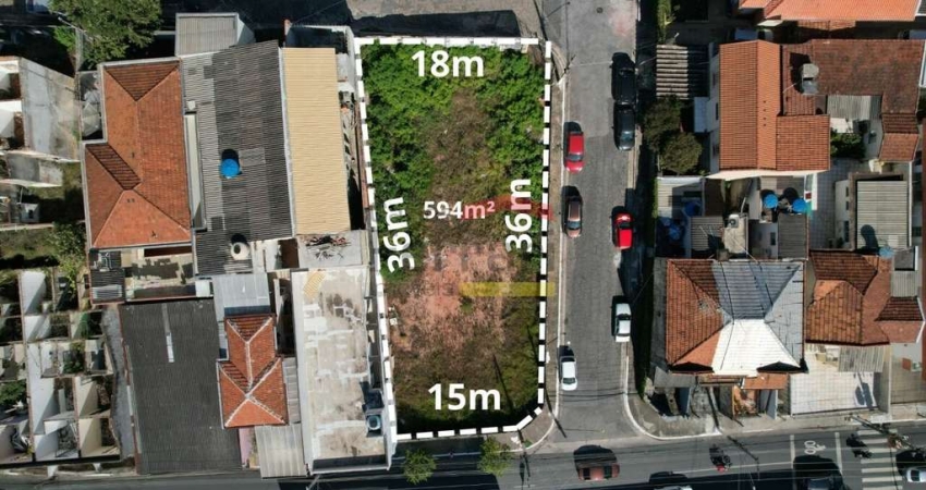 Terreno de Esquina à Venda | 594m² | Rua Dr. Zuquim - Santana