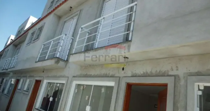 ÓTIMO SOBRADO EM CONDOMINIO FECHADO, COM LAZER INDIVIDUAL E QUINTAL...