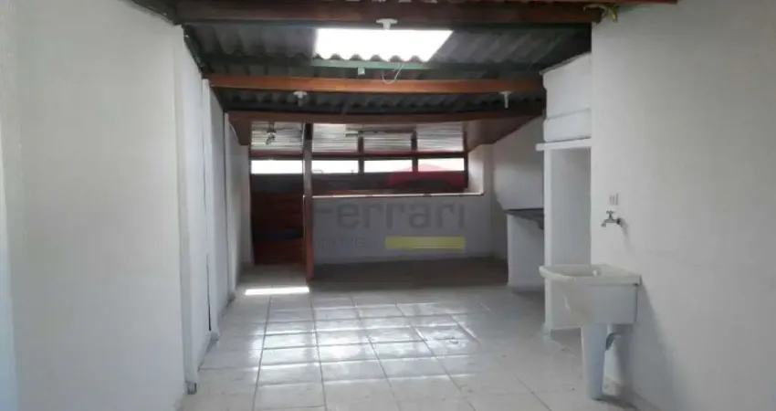 Sobrado atualmente alugado, contendo 2 casas, ótimo para 2 famílias, imóvel p/renda