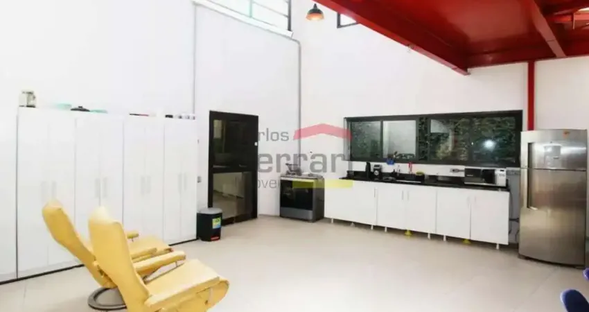 SOBRADO NO JARDIM GUAPIRA COM 2 DORMITÓRIOS, SENDO Q SUÍTE, 2 VAGAS DE GARAGEM
