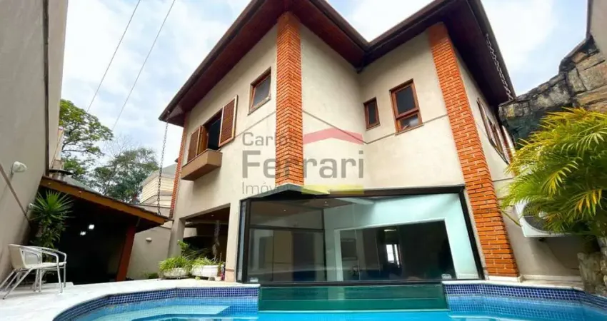 Casa de alto padrão à venda em condomínio fechado. 388m², 4 suítes, piscina, área gourmet e elevador