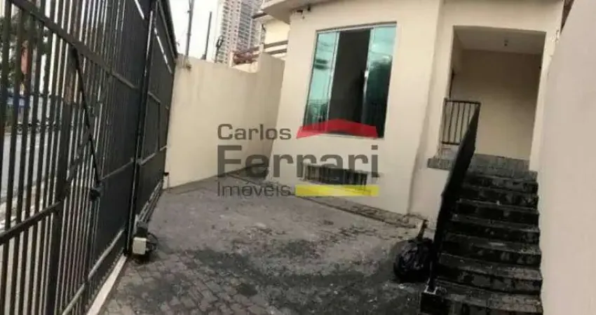 Sobrado comercial ou residencial, com 8 dormitórios, sendo 2 suítes, 5 vagas de garagem