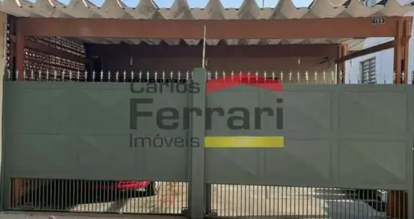 Sobrado à venda no horto florestal. 4 dormitórios, escritório, quintal com churrasqueira e 2 vagas.