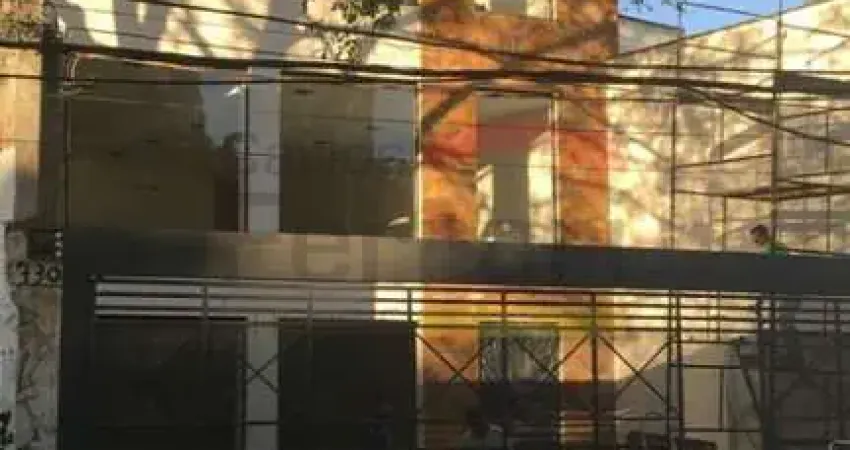 Prédio com 3 salas para alugar na Rua Henrique Schaumann, 730, Pinheiros, São Paulo