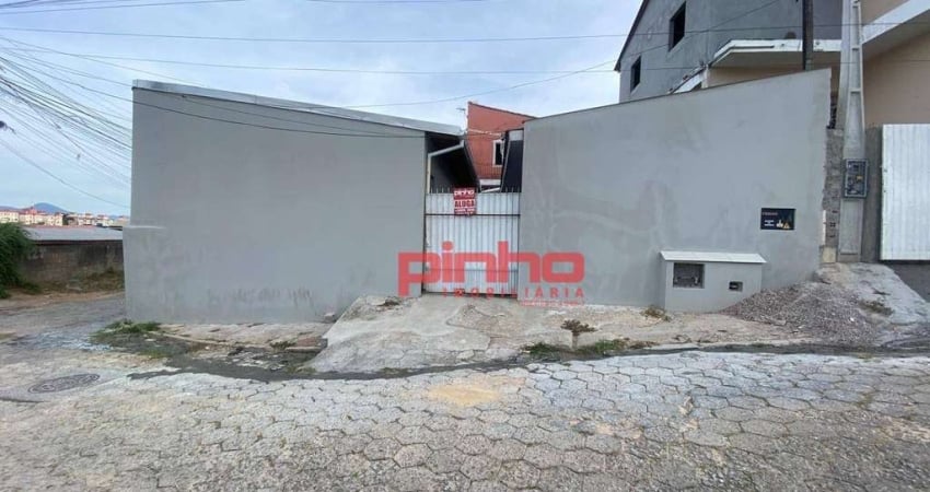 Kitnet com 1 dormitório para alugar, 30 m² por R$ 1.553,40/mês - Monte Cristo - Florianópolis/SC