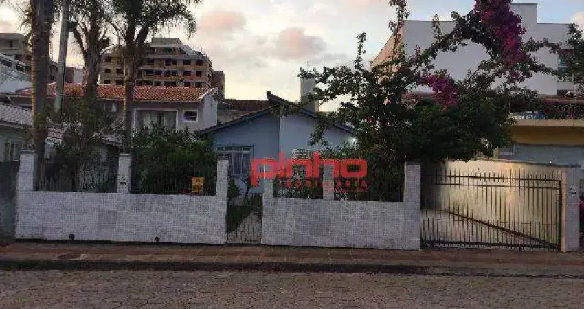 Casa com 3 dormitórios, 110 m² - venda por R$ 1.150.000,00 ou aluguel por R$ 3.594,83/mês - Abraão - Florianópolis/SC
