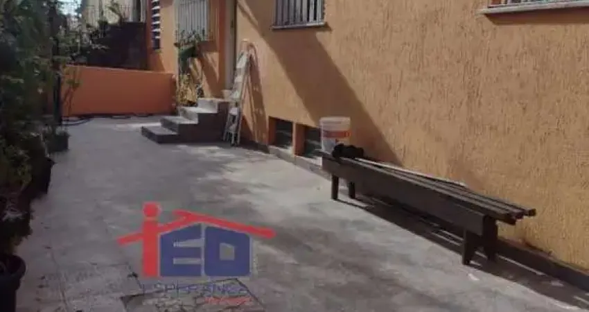 Casa com 3 quartos para alugar na Rua Emílio de Menezes, Vila Osasco, Osasco