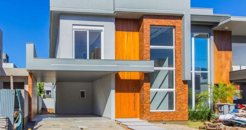 Sobrado em  condomínio com 3 Quartos com 225m2 Localizado no condomínio Las Brisas
