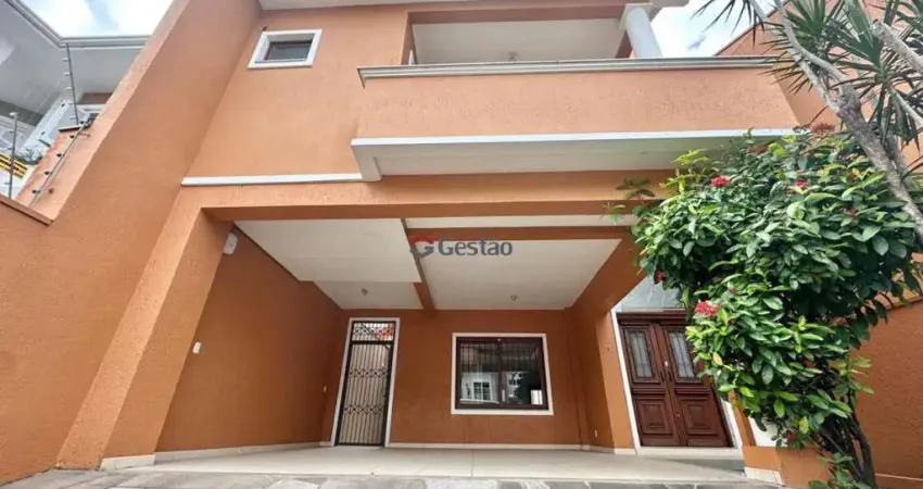 Belíssimo sobrado c/ 3 dormitórios (01 suíte) no bairro moinhos de vento