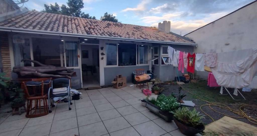 Casa com 3 quartos à venda no Estância Velha, Canoas 