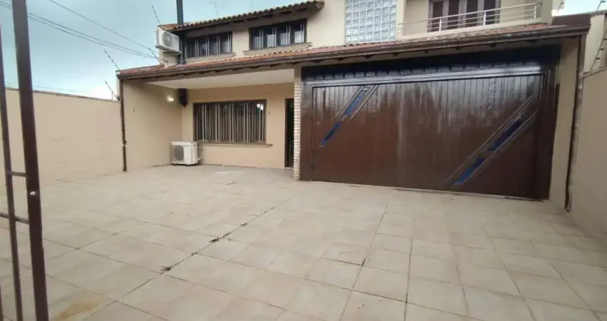 Casa para Alugar no bairro Harmonia, Canoas. Ótima oportunidade!
