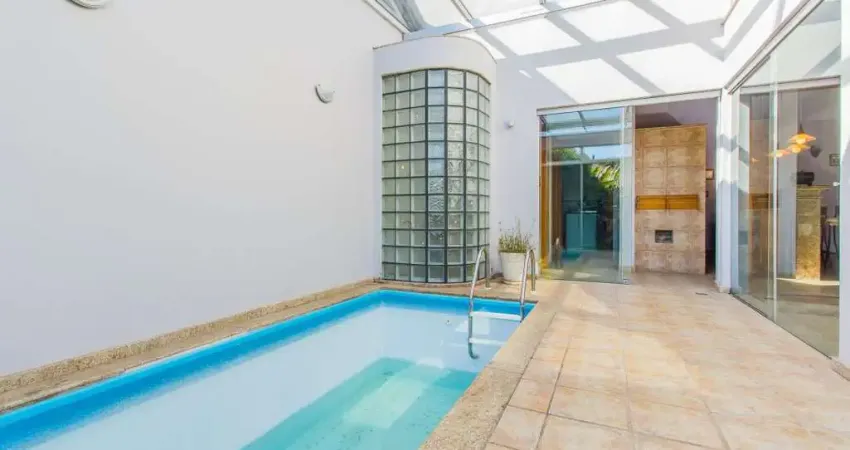 Linda Casa térrea em amplo terreno