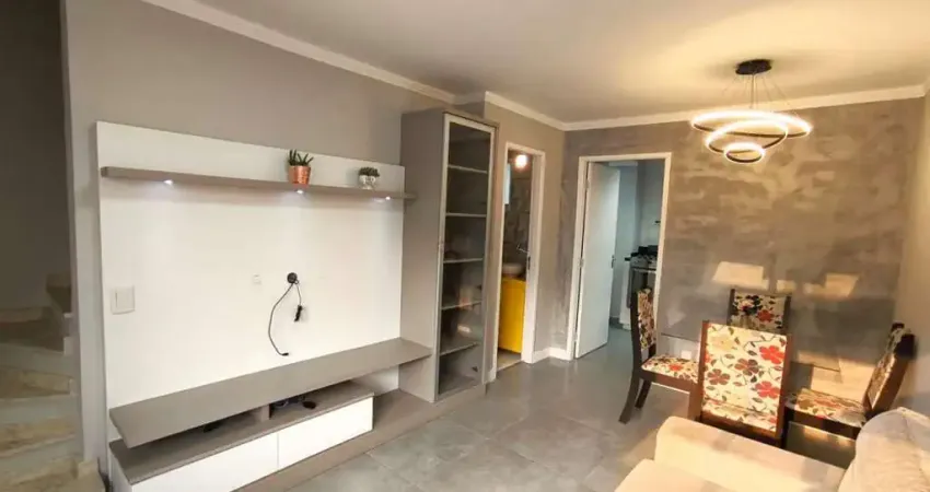 Sobrado no condomínio Alameda das Magnólias com 2 Quartos