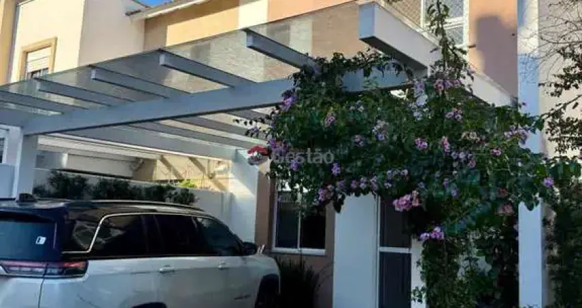 Casa em Condomínio - Mobiliada - Alto Padrão - 3 dormitórios - sendo 1 suíte.
