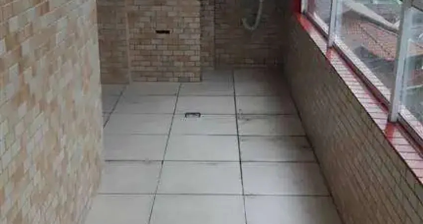 Apartamento novo - ao lado da avenida kennedy - na ocian - 2 dormitórios e com sacada.