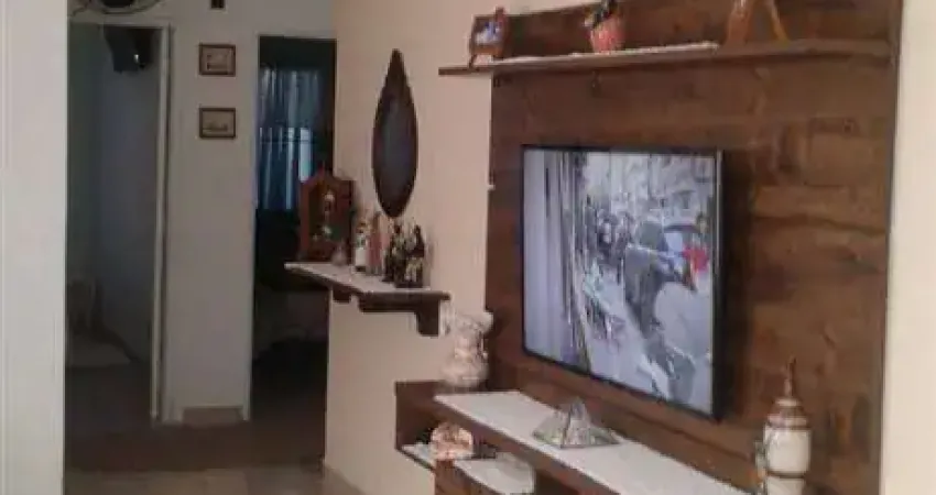 Casa isolada na zona 02 da praia grande - 2 dormitórios e garagem com 7 vagas.