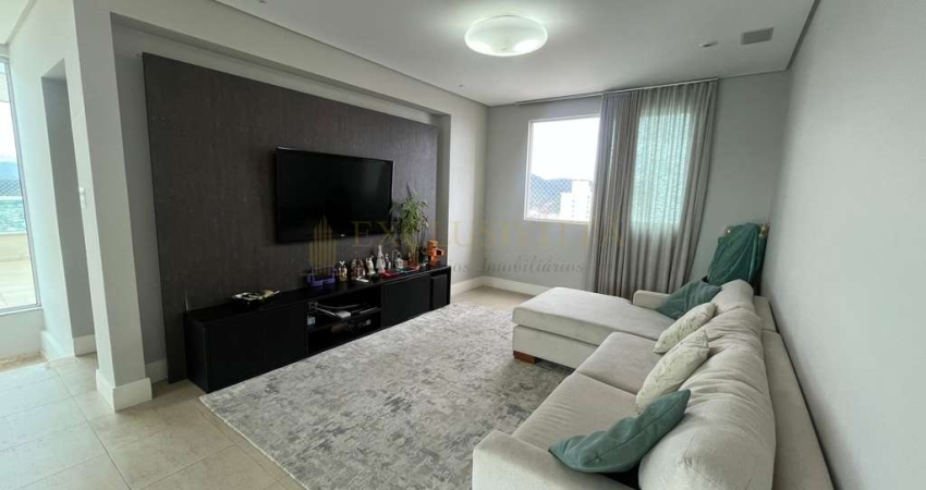COBERTURA DUPLEX para locação próximo a Avenida Brasil de Balneário Camboriú
