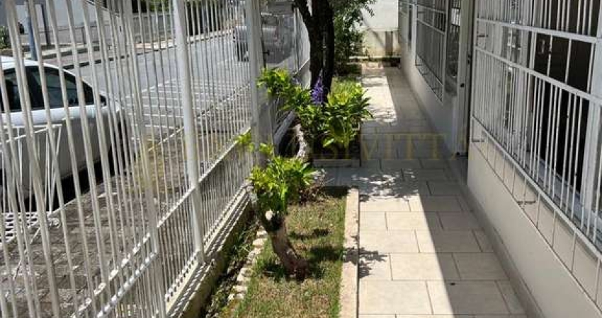 Casa Comercial para Locação Anual no bairro Nações em Balneário Camboriú