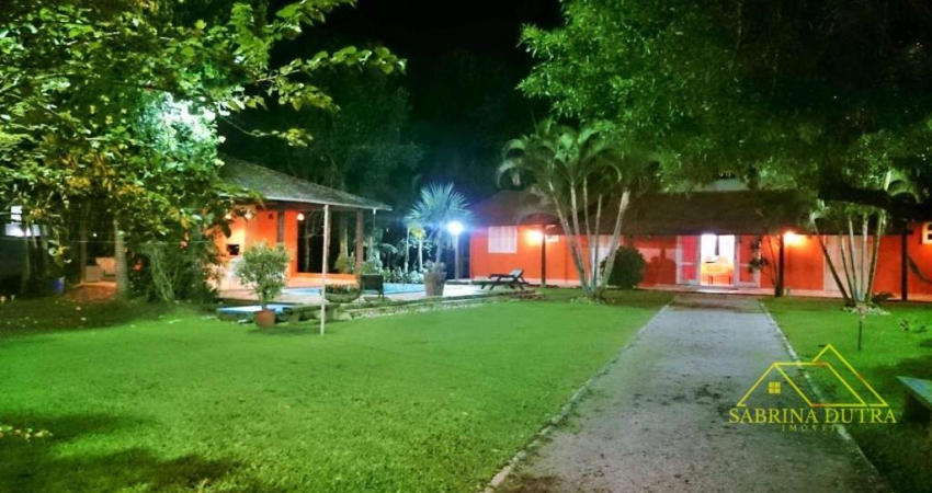 Casa com 4 dormitórios, terreno com 2000m2