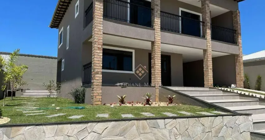 Casa no condomínio Solar dos Cantarinos com 4 dormitórios à venda, 240 m² por R$ 890.000 - São Matheus - São Pedro da Aldeia/RJ