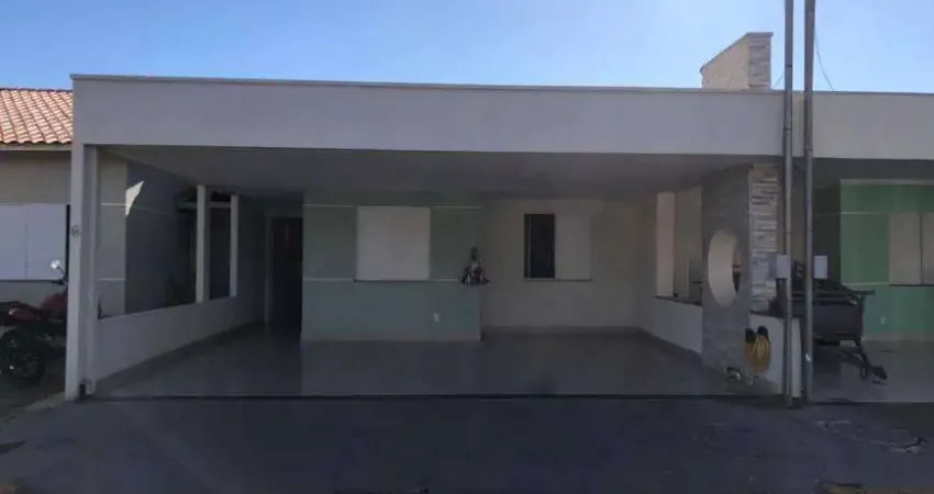 Casa de condomínio térrea para venda possui 126 metros quadrados com 2 quartos