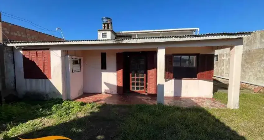 Ampla casa com anexo!!!! o7 dormitórios!!!! 100 mts do mar!!!!