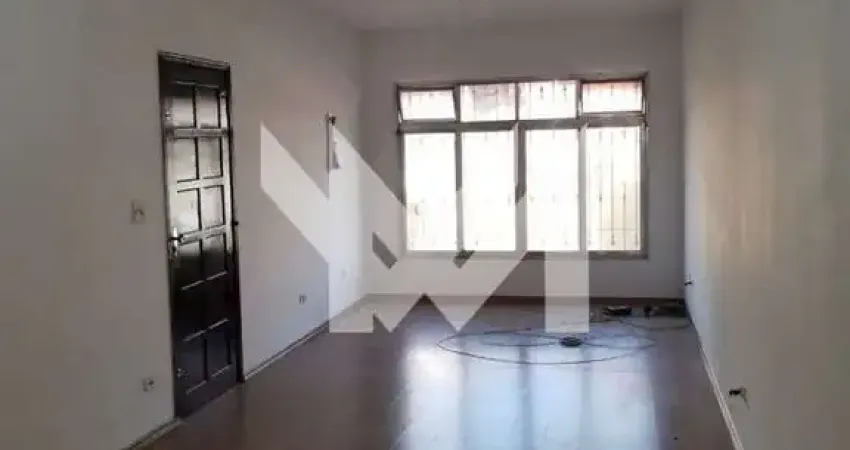 Sobrado de 224m² com 4quarrtos e 4 vagas para locação na vila leonor