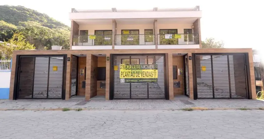 Casa com 2 quartos à venda na Rua Martin Pescador, 2198, Bombas, Bombinhas